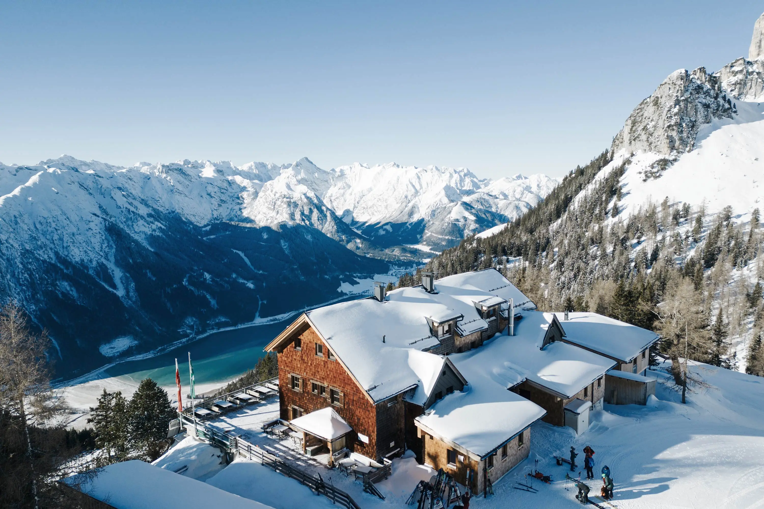 Erfurter Hütte – Tiroler Bergidylle für Gipfel & Genießer