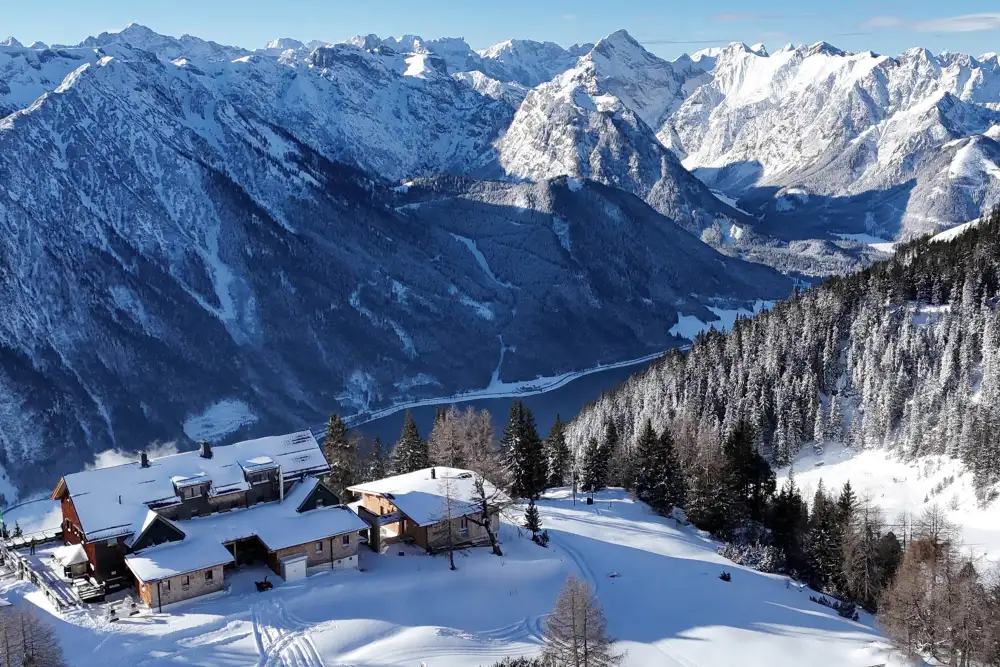 Öffnungszeiten der Erfurter Hütte